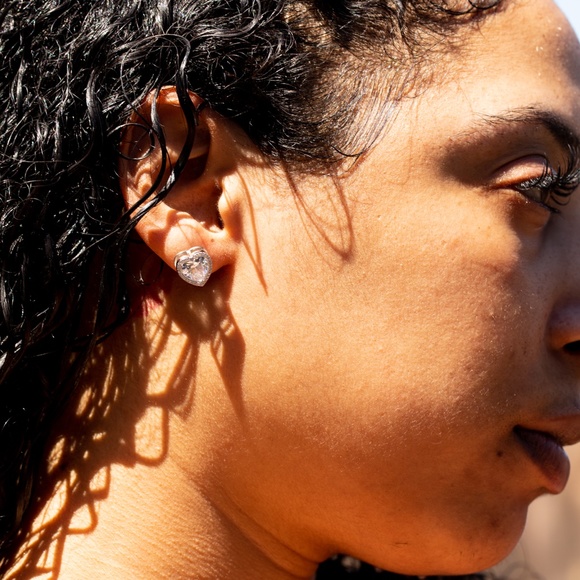 Heart Shaped Womens White Gold 925 Sterling Silver Stud Cz Screw Back Earrings - Picture 2 of 5